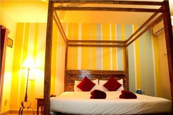 Sea View Resort Morjim Exterior photo