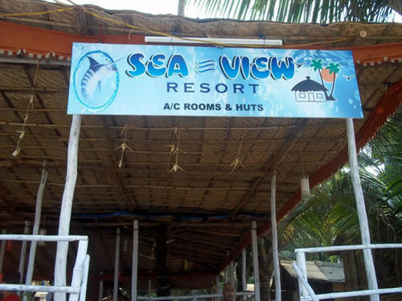 Sea View Resort Morjim Exterior photo